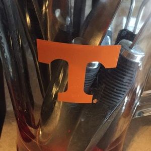 Meet your Posher, Troy